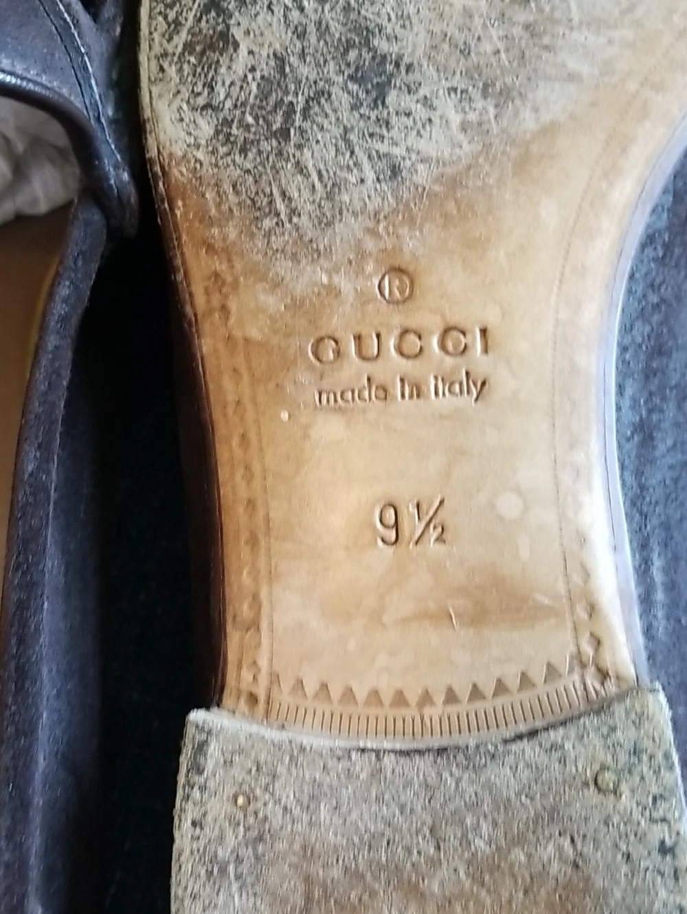 Gucci mens suede loafers size 9.5.  Made In Italy.  EUC